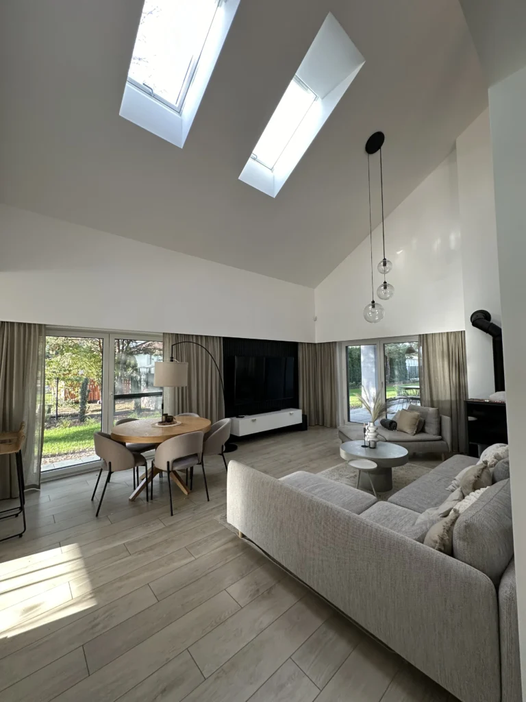 aranżacja strefy dziennej – nowoczesny dom Prądocin